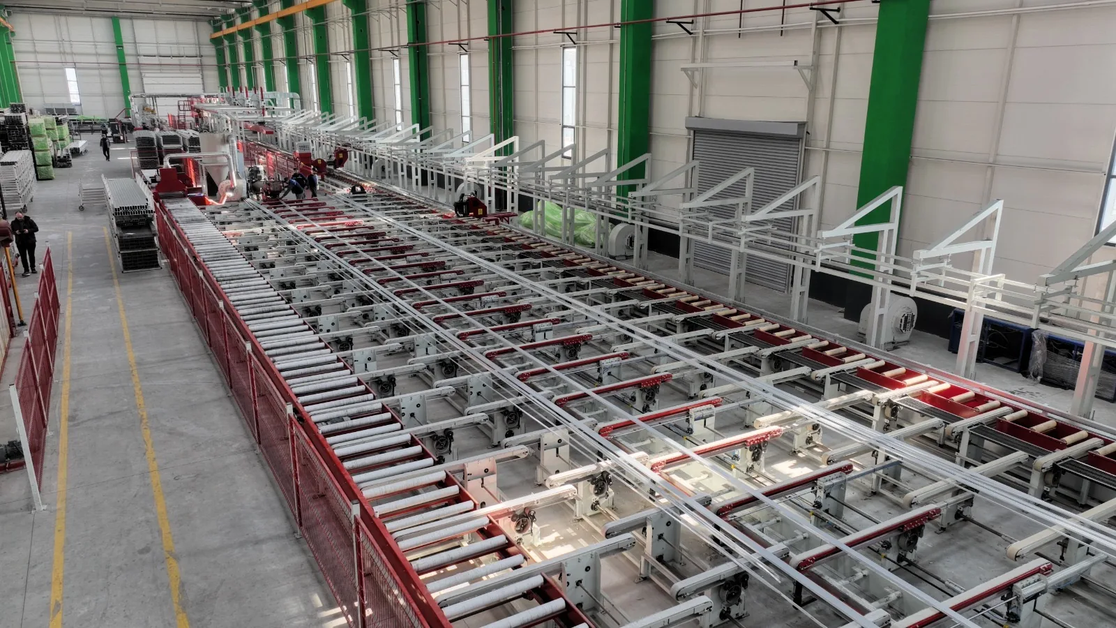 Aluminium-Extrusionspresse in der Produktion von Alufile
